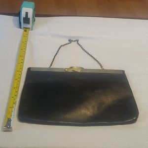 Ventage black clutch